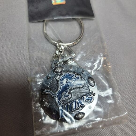 Detroit Lions NFL Keychain - brand new Aminco Official Merchandise sealed pack - Picture 3 of 9